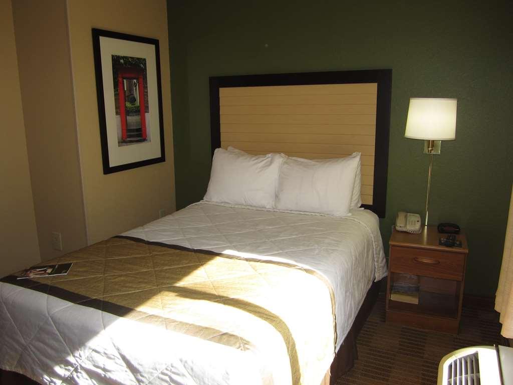 Extended Stay America Suites - Cincinnati - Blue Ash - Kenwood Road Номер фото